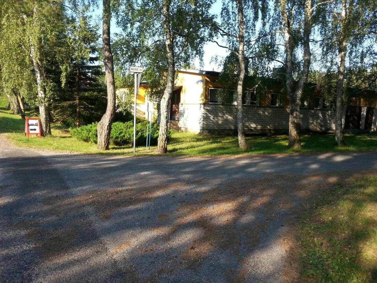 Hostel Kuus Tuba Leisi Exterior foto